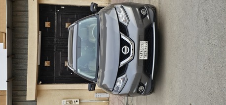 Riyadh, Vehicles, Cars & Trucks , SAR 41000,  Nissan X-Trail,  2015,  Automatic,  237000 KM,    SL (Full Option / 4WD)