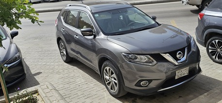 Riyadh, Vehicles, Cars & Trucks , SAR 41000,  Nissan X-Trail,  2015,  Automatic,  237000 KM,    SL (Full Option / 4WD)