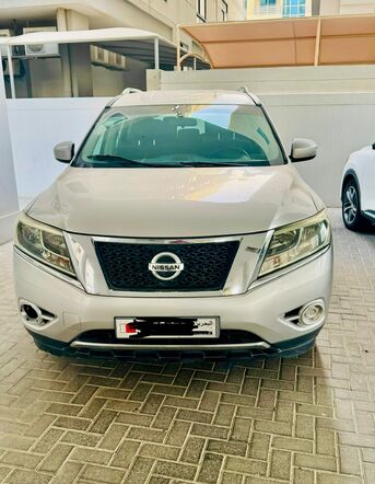 Manama, Vehicles, Cars & Trucks , BHD 2900,  Nissan Pathfinder,  2015,  Automatic,  163056 KM,  For Sale:   &ndash; Well Maintained & Ready To Drive!