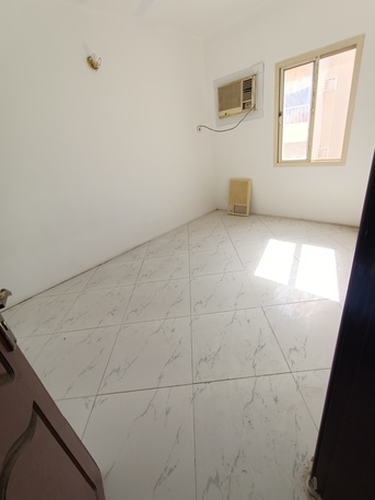 Hoora, Buildings, BHD 140,  2 BHK Spacious Office Flat For Rent In Hoora -35529070