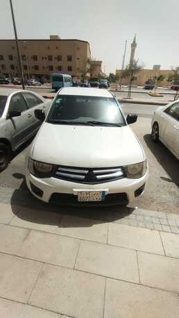 Riyadh, Vehicles, Cars & Trucks , SAR 15000,  Mitsubishi Jeep,  2015,  Manual,  300928 KM,  All Working Good Condition  Model