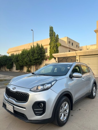 Jeddah, Vehicles, Cars & Trucks , SAR 37000,  Kia Sportage,  2017,  Automatic,  220 KM,  For Sale