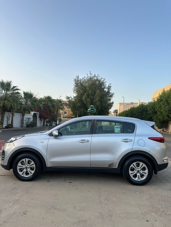 Jeddah, Vehicles, Cars & Trucks , SAR 37000,  Kia Sportage,  2017,  Automatic,  220 KM,  For Sale