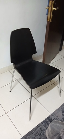 Al Malaz, Furniture, SAR 3200,  Dining Set From IKEA With Luxurious Carpet