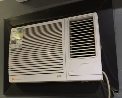 Jeddah, Air Conditioners, SAR 500,  White Westinghouse AC Available For Sale