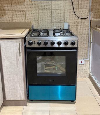 Al Malqa, Appliances, SAR 450,  Selling Midea Burner Stove With Oven