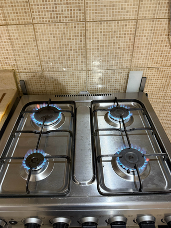 Al Malqa, Appliances, SAR 450,  Selling Midea Burner Stove With Oven