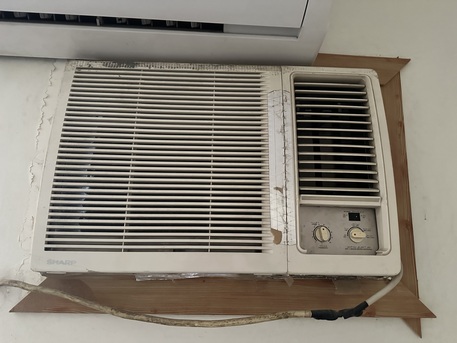 Riyadh, Air Conditioners, SAR 600,  Ac For Sale, Treadmill For Sale, Steam Iron For Sale