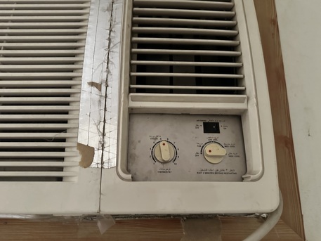 Riyadh, Air Conditioners, SAR 600,  Ac For Sale, Treadmill For Sale, Steam Iron For Sale