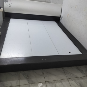 Umm Al Hassam, Household Items, BHD 40,  King Size Bed