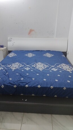 Umm Al Hassam, Household Items, BHD 40,  King Size Bed