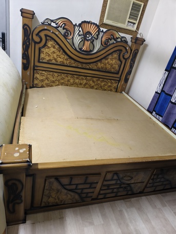 Al Thuqbah, Free Items, Free King Size Bed With Mattress