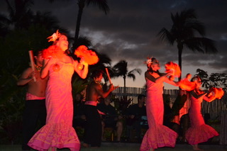 New York, Restaurants, Huakai Luau