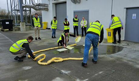 Dubai, Cleaning, Chemical Spillage Cleaning Dubai &ndash; Emergency Cleanup Experts