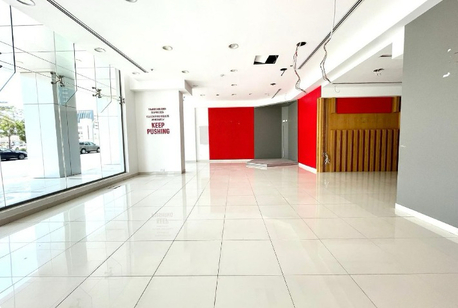 Manama, Shops, BHD 2000,  275 Null,  PREMIUM COMMERCIAL SHOWROOM SPACE FOR RENT