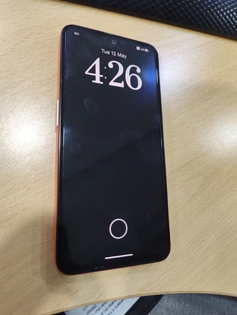 Al Batha, Mobile Phones, SAR 900,  IPhone SE 2020 & CMF Phone 1