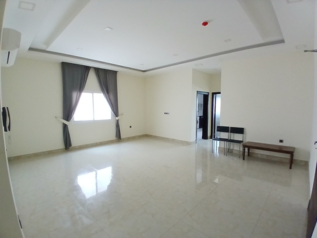 Hidd, Apartments, Flats, Houses & Villas, BHD 280/month,  3 BR,  Flat 3bhk Semi-furnished Hidd