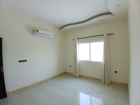 Hidd, Apartments, Flats, Houses & Villas, BHD 280/month,  3 BR,  Flat 3 Bhk Semi Furnished New Hidd