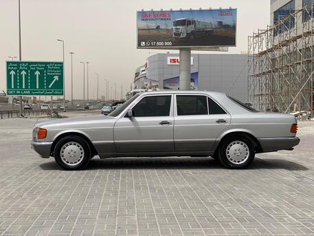 Manama, Vehicles, Cars & Trucks , BHD 2400,  Mercedes-Benz 300,  1990,  Automatic,  218300 KM,  Mercedes Benz 300 SE /  (Silver)
