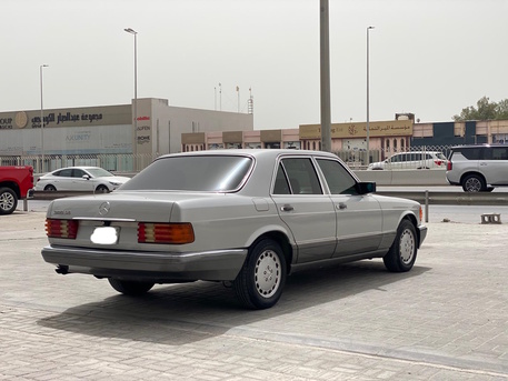 Manama, Vehicles, Cars & Trucks , BHD 2400,  Mercedes-Benz 300,  1990,  Automatic,  218300 KM,  Mercedes Benz 300 SE /  (Silver)