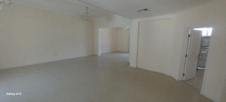 Manama, Villas, BHD 900,  4BR Compound Villa In Um Alhasam