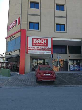 Hoora, Jobs, Receptionist