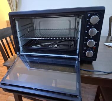 Riyadh, Appliances, SAR 160,  Homix Electric Oven With Rotisserie &ndash; Clean, Full Set