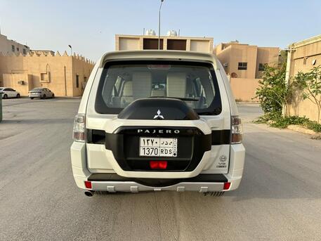 Riyadh, Vehicles, Cars & Trucks , SAR 67000,  Mitsubishi Pajero GLS,  2020,  Automatic,  87000 KM,    Mid Options With 4x4 For Sales (1st Owner)