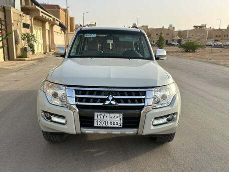 Riyadh, Vehicles, Cars & Trucks , SAR 67000,  Mitsubishi Pajero GLS,  2020,  Automatic,  87000 KM,    Mid Options With 4x4 For Sales (1st Owner)