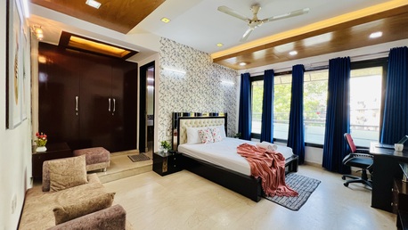 New Delhi, Apts/Flats Wanted, INR 16898/day,  Furnished,  3 BR,  2000 Sq. Feet,  3BHK Green Park, Private Garden Balcony, Lift