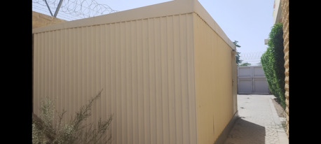 Diplomatic Quarter, Heavy Equipment, SAR 4500,  Selling 1 Container (6*3.7*2.9) Meter Good Condition