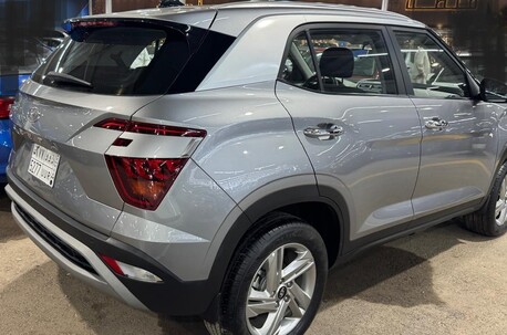 Riyadh, Vehicles, Cars & Trucks , SAR 59000,  Hyundai HED-5 Bhasma Start Back Camera LCD,  2025,  Automatic,  5000 KM,  HYUNDAI CRETA MID OPTION EXCELLENT CONDITION