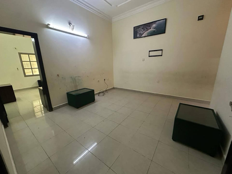 Gudaibiya, Apartments, Flats, Houses & Villas, 2 BR,  Gudaibiya:- 2Bhk Unfurnished Flat On Rent.  Bd 200/- With 50bd Ewa Limit