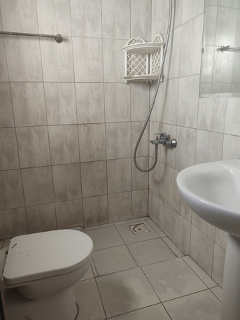 Salmaniya, Apartments, Flats, Houses & Villas, BHD 170/year,  2 BR,  Gorgeous Unfurnished 2 Bhk With Out EWA At  Just For 170 At Salmaniya. Near By Orange Cafe