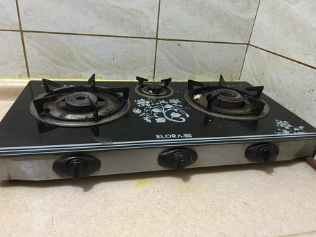 Khobar, Household Items, SAR 350,  Automatic 3 Burners Stove With Gas Cylinder