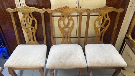 Jeddah, Furniture, SAR 600,  Dining Table For Sale Malaysia Made 7 Chairs