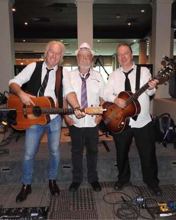 Sydney, Event Planning, Live Entertainment Bathurst For Seniors | Panthers