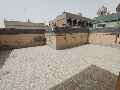 Manama, Apartments, Flats, Houses & Villas, BHD 250/year,  2 BR,  Gufool:- Rooftop 2Bhk Unfurnished Flat On Rent With Unlimited Ewa..