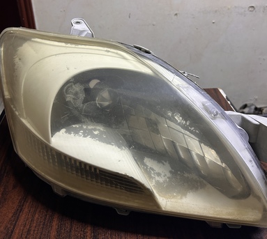 Manama, Auto Parts, BHD 15,  Toyota Yaris 2008 Model Head Light  Both Side And Windshield Right Side Need Sale