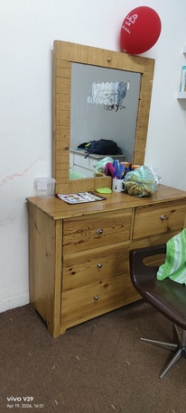 Jeddah, Furniture, SAR 1000,  King Size Bed , Wardrobe And Dressing Table.