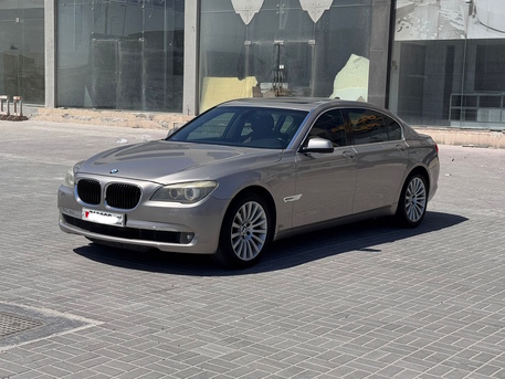 Manama, Vehicles, Cars & Trucks , BHD 1950,  Bmw 750,  2012,  Automatic,  157200 KM,  LI  (Silver)