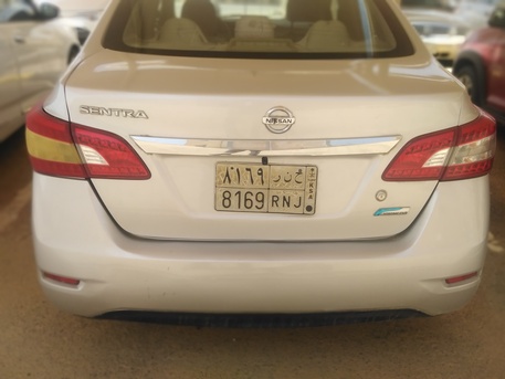 Dammam, Vehicles, Cars & Trucks , SAR 16000,  Nissan Sentra,  2015,  Automatic,  325000 KM,    - Auto - 1.6cc - Price - 16000 SAR