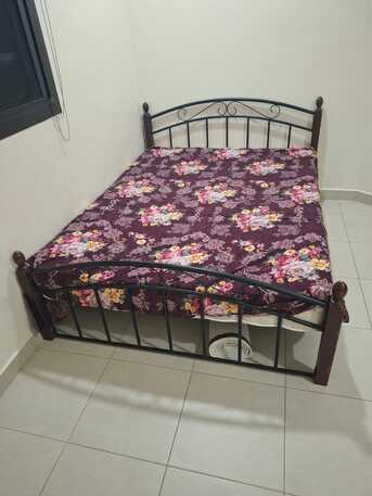 Umm Al Hassam, Furniture, BHD 25,  Queen Size Bed With Mattress For Sale In Good Condition 25 BHD With Free Side Table