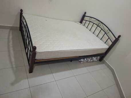 Umm Al Hassam, Furniture, BHD 25,  Queen Size Bed With Mattress For Sale In Good Condition 25 BHD With Free Side Table