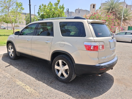 Jeddah, Vehicles, Cars & Trucks , SAR 22000,  Gmc Acadia,  2012,  Automatic,  255000 KM,   Original Paint No Accidents