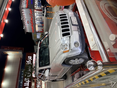 Riyadh, Vehicles, Cars & Trucks , SAR 25000,  Jeep Grand Cherokee,  2007,  Automatic,  416000 KM,   Overland 5.7 HEMI ()