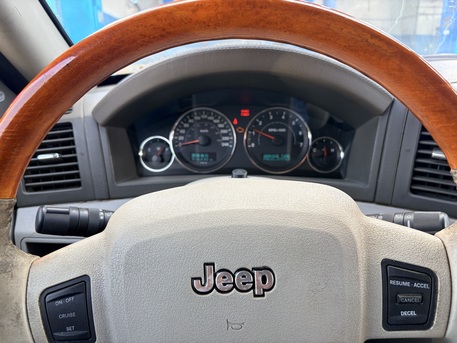 Riyadh, Vehicles, Cars & Trucks , SAR 25000,  Jeep Grand Cherokee,  2007,  Automatic,  416000 KM,   Overland 5.7 HEMI ()