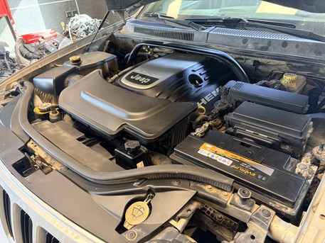 Riyadh, Vehicles, Cars & Trucks , SAR 25000,  Jeep Grand Cherokee,  2007,  Automatic,  416000 KM,   Overland 5.7 HEMI ()
