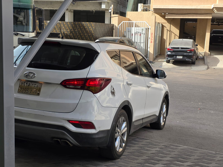 Dammam, Vehicles, Cars & Trucks , SAR 43000,  Hyundai Santa Fe,  2018,  Automatic,  191000 KM,  Hyundai Santafe