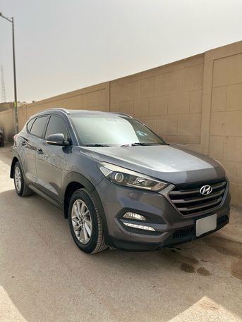 Dammam, Vehicles, Cars & Trucks , SAR 42000,  Hyundai Tucson,  2016,  Automatic,  180000 KM,   2.0 4 CYLINDER  MODEL NEAT CAR FOR SALE